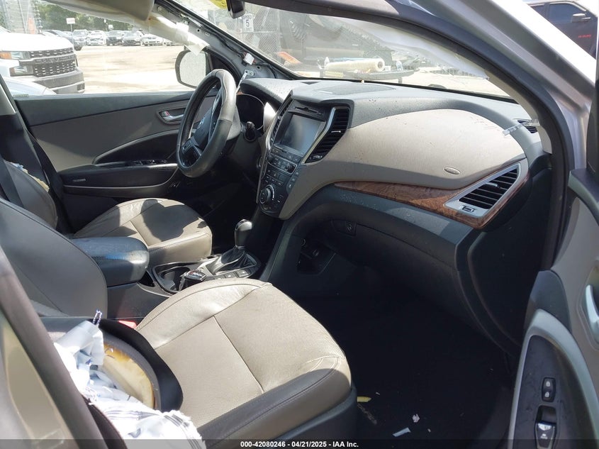 2017 HYUNDAI SANTA FE VIN: KM8SR4HF3HU186163