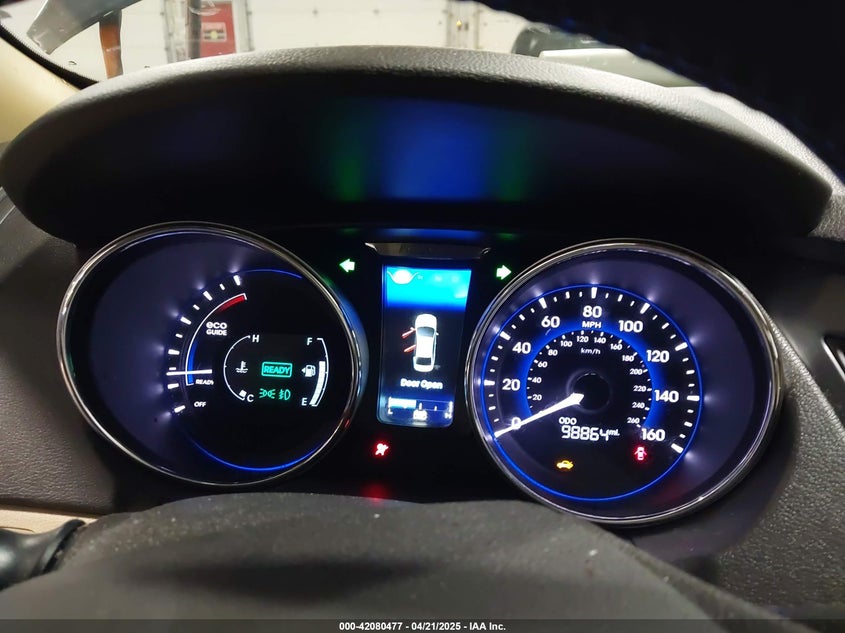 2015 HYUNDAI SONATA VIN: KMHEC4A46FA120728