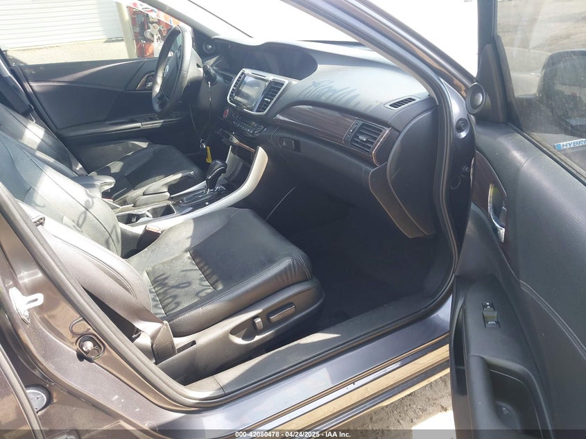 2017 HONDA ACCORD HYBRID VIN: JHMCR6F59HC031068