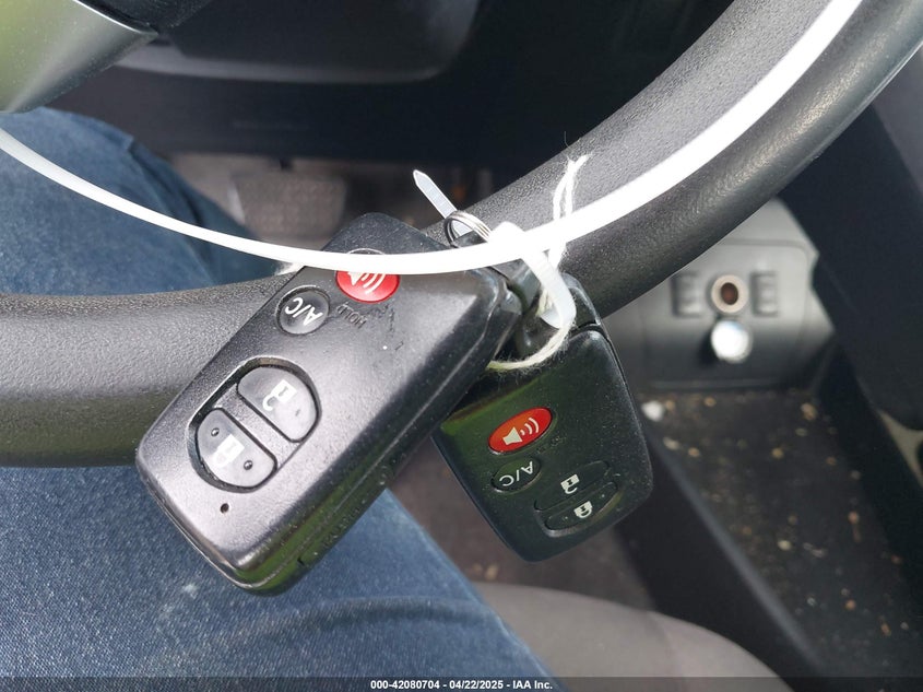 2013 TOYOTA PRIUS PLUG-IN VIN: JTDKN3DP1D3035895