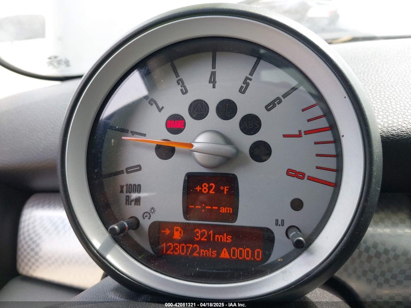 2007 MINI COOPER S VIN: WMWMF73567TT82315