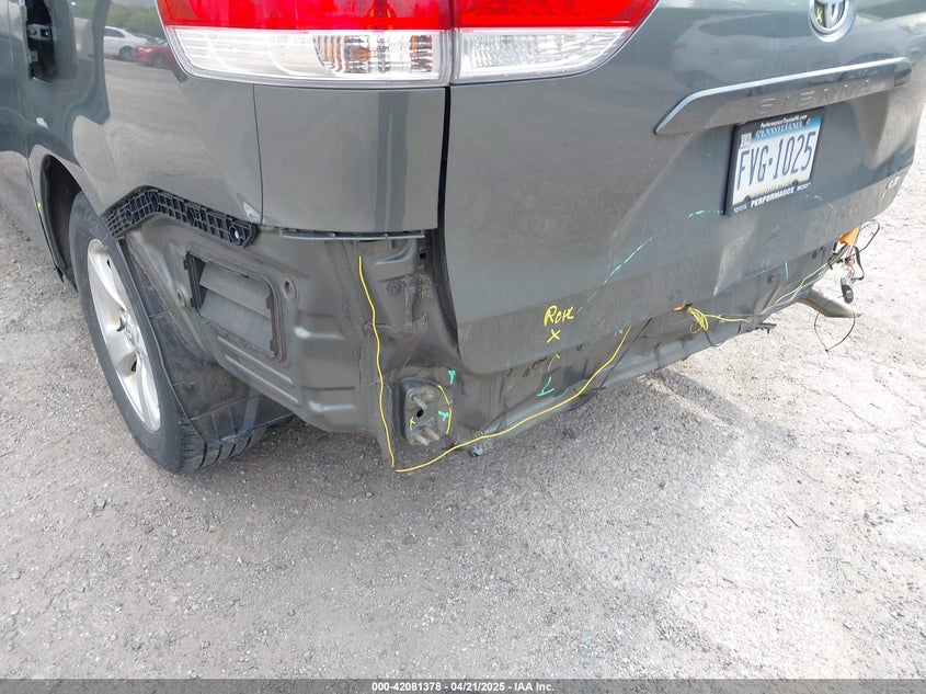 2014 TOYOTA SIENNA VIN: 5TDKK3DC8ES432364