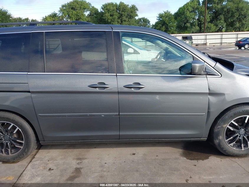 2007 Honda Odyssey Touring VIN: 5FNRL38857B100052 Lot: 42081387