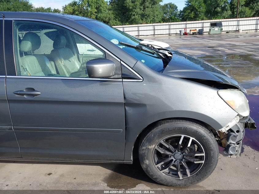2007 Honda Odyssey Touring VIN: 5FNRL38857B100052 Lot: 42081387