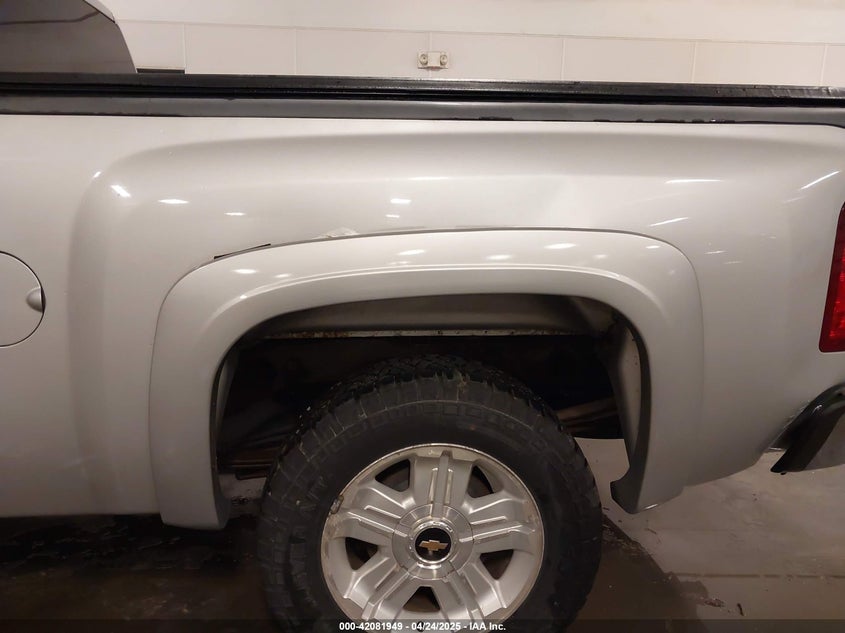 2010 CHEVROLET SILVERADO 1500 VIN: 1GCSKSE38AZ145723