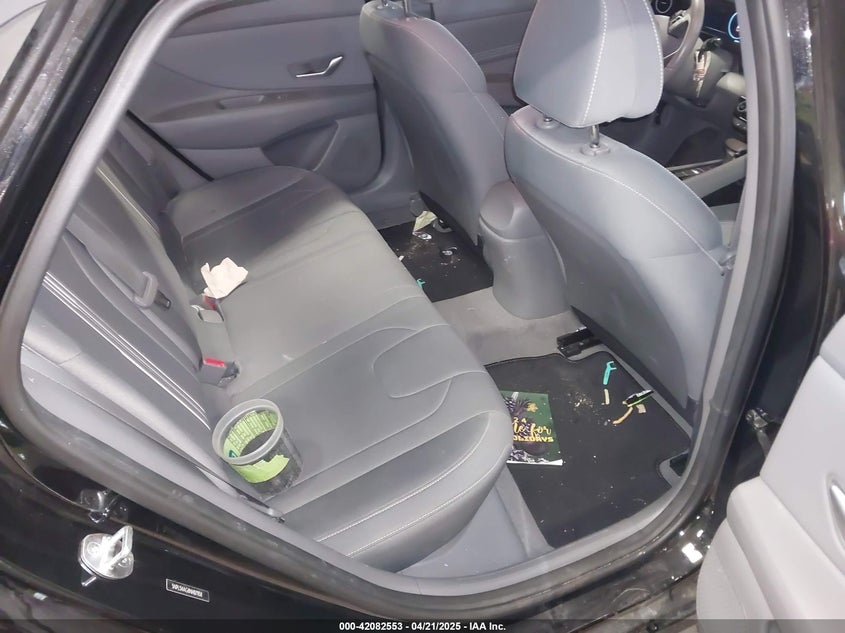 2022 HYUNDAI ELANTRA VIN: 5NPLS4AG8NH071158