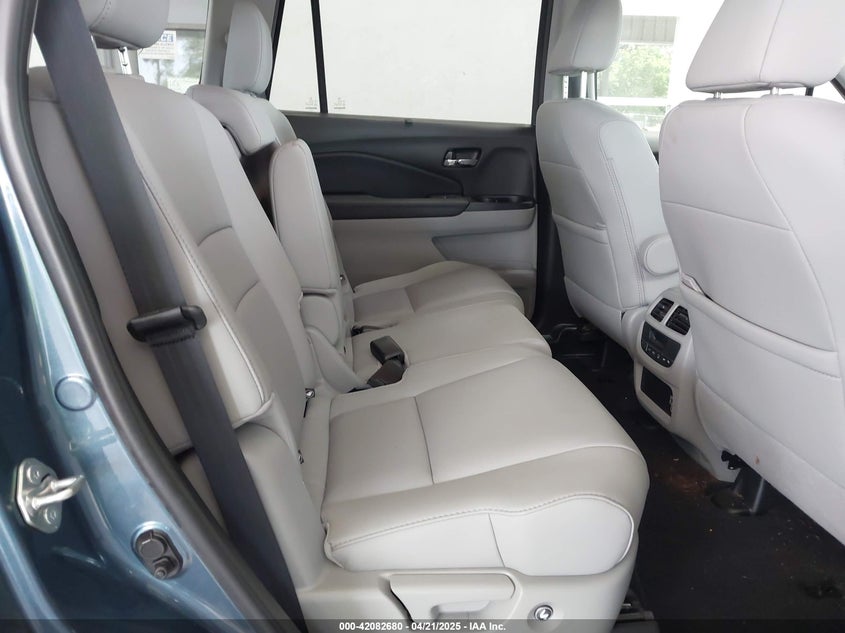 2021 HONDA PILOT VIN: 5FNYF5H27MB011413