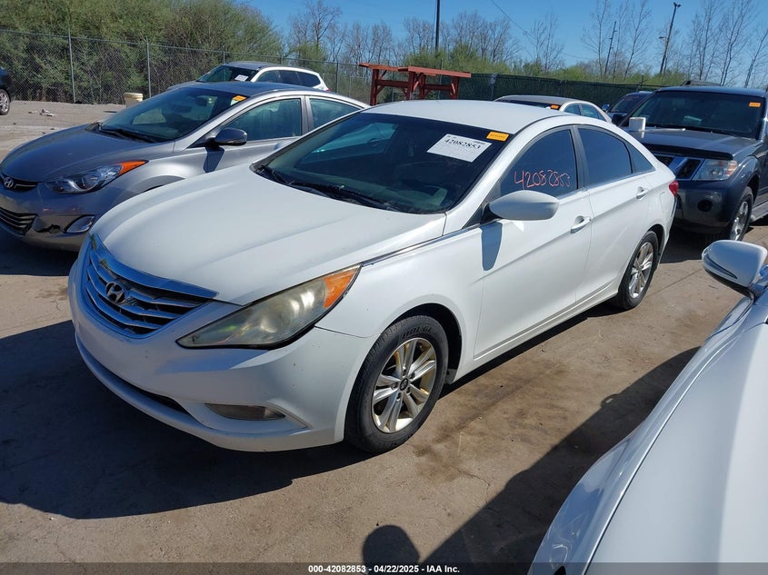2013 HYUNDAI SONATA VIN: 5NPEB4AC1DH742870