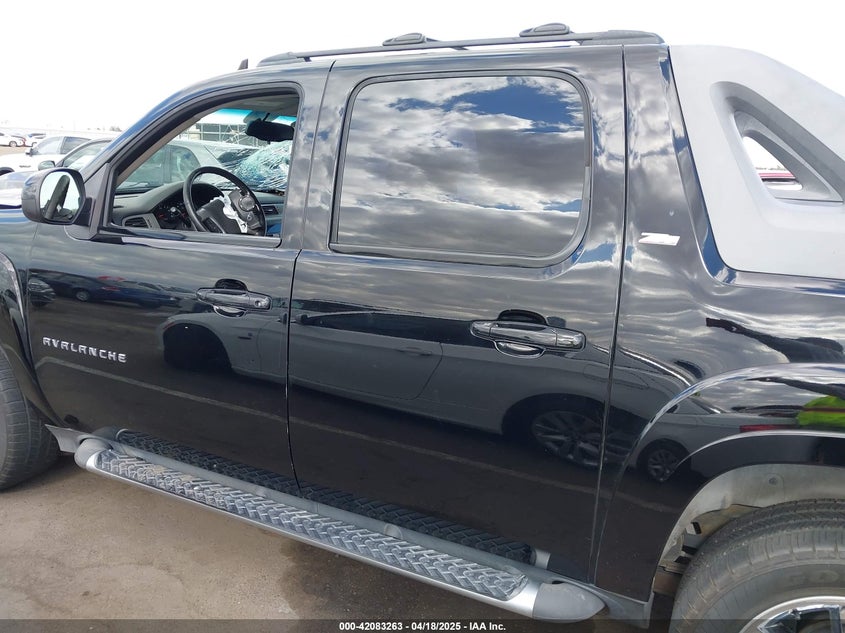 2011 CHEVROLET AVALANCHE 1500 VIN: 3GNMCFE03BG351852