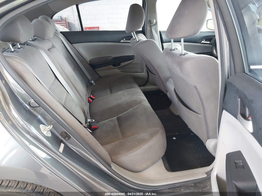 2011 HONDA ACCORD VIN: 1HGCP2E36BA132878