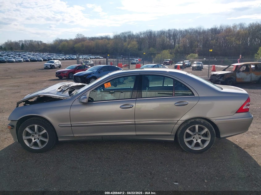 2007 MERCEDES-BENZ C VIN: WDBRF87H97F851056