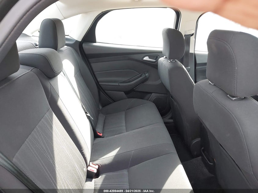 2017 FORD FOCUS VIN: 1FADP3H22HL305908