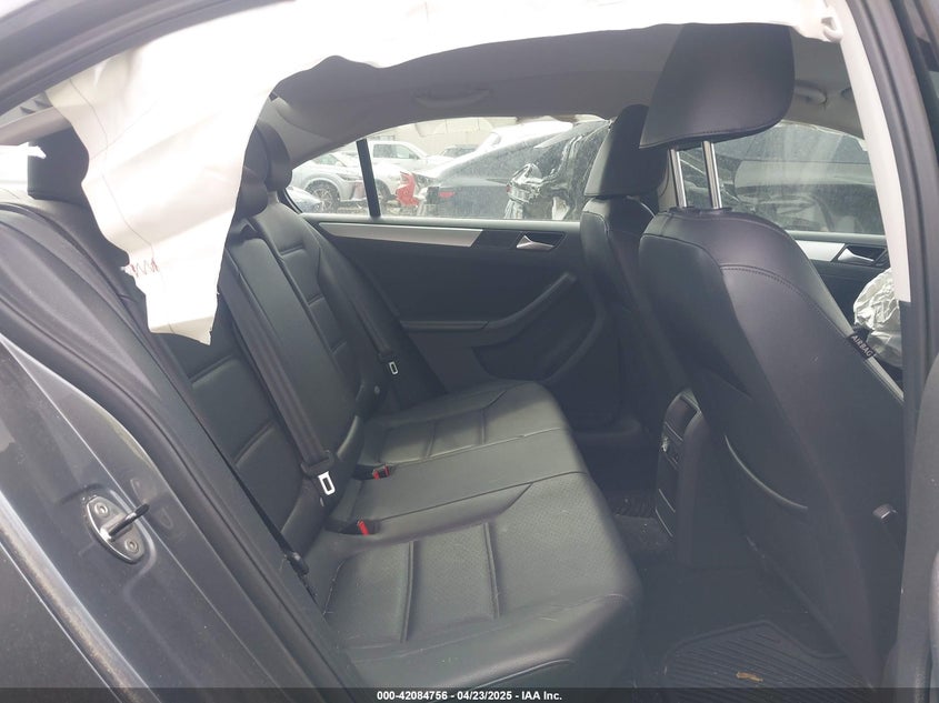 2014 VOLKSWAGEN JETTA 1.8T SE - 3VWD17AJ9EM298175