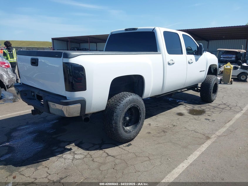 2008 CHEVROLET SILVERADO 2500HD VIN: 1GCHK23698F137536