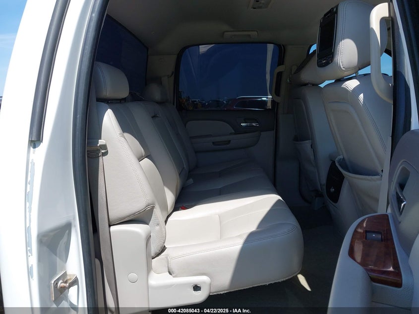 2008 CHEVROLET SILVERADO 2500HD VIN: 1GCHK23698F137536