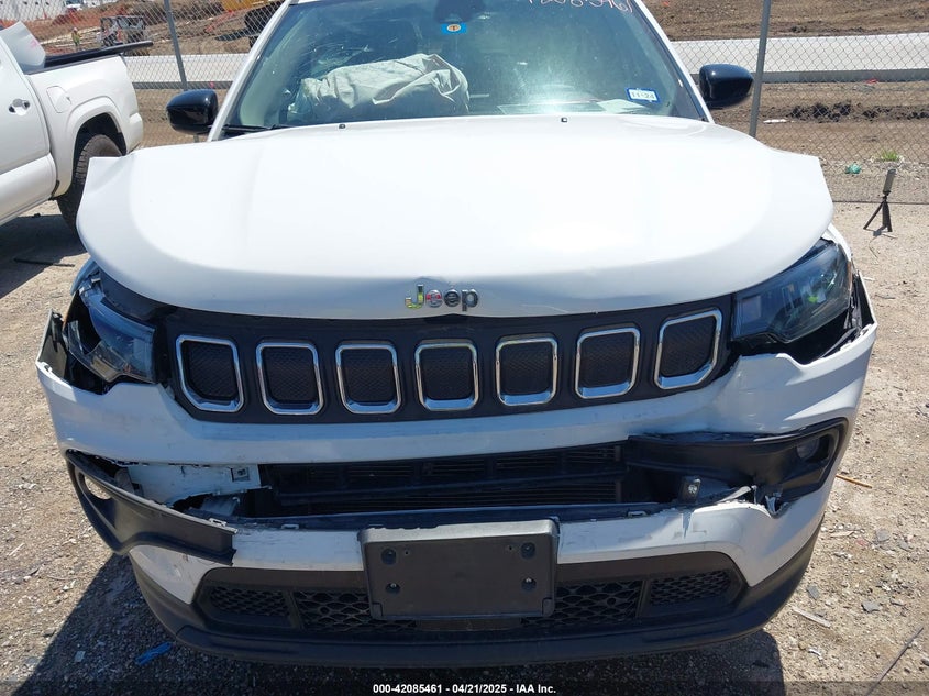 VIN 3C4NJCBB4NT210839 2022 JEEP COMPASS LATITUDE FWD