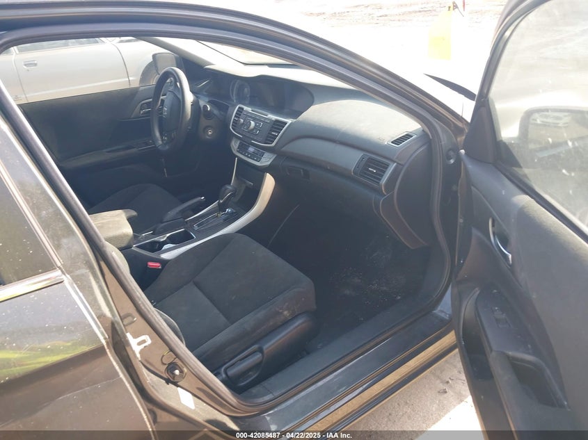 2013 HONDA ACCORD VIN: 1HGCR2F34DA205354
