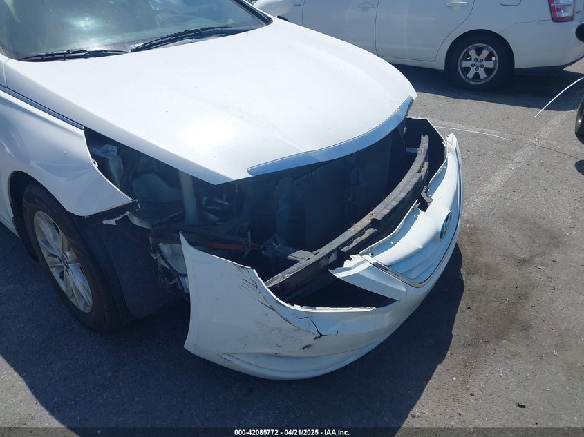 2013 HYUNDAI SONATA VIN: 5NPEB4AC5DH658843