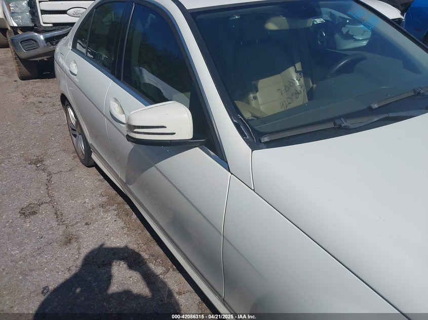 2012 MERCEDES-BENZ C 300 VIN: WDDGF8BB1CR205004
