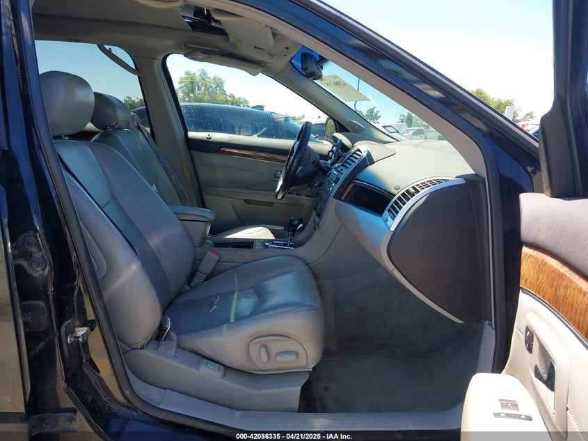 2008 CADILLAC SRX VIN: 1GYEE637680191240