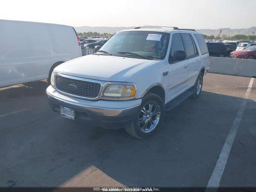 1FMRU15WX1LA79381 2001 FORD EXPEDITION photo no. 2