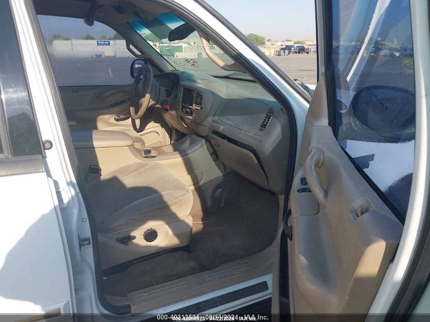 1FMRU15WX1LA79381 2001 FORD EXPEDITION photo no. 5