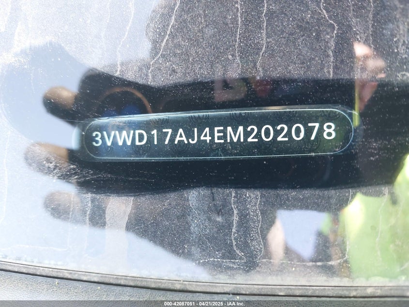 2014 VOLKSWAGEN JETTA 1.8T SE - 3VWD17AJ4EM202078