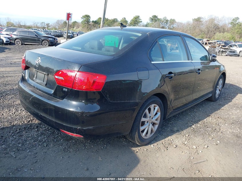 2014 VOLKSWAGEN JETTA 1.8T SE - 3VWD17AJ4EM202078