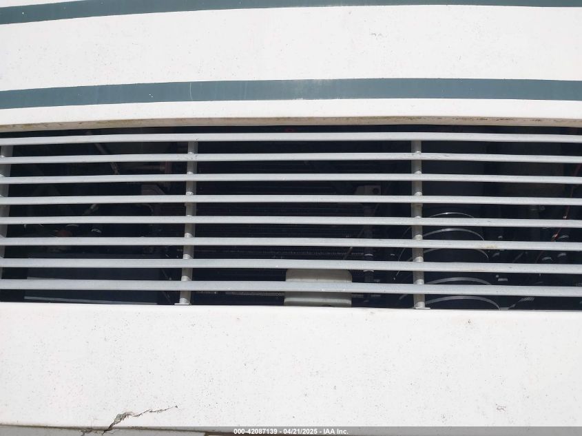 2003 Ford F550 Super Duty Stripped Chass VIN: 1FCNF53S030A04648 Lot: 42087139