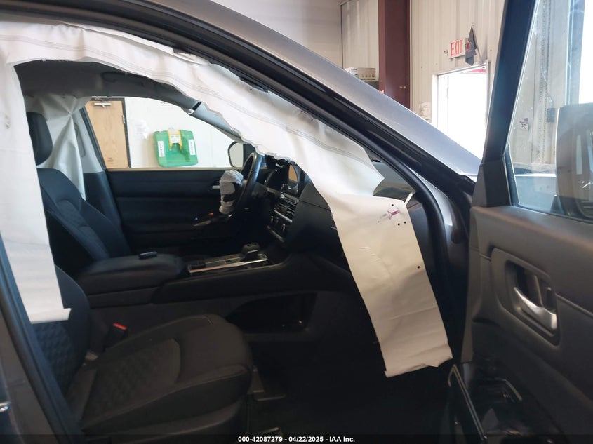 2022 NISSAN PATHFINDER SV 4WD - 5N1DR3BC3NT213705