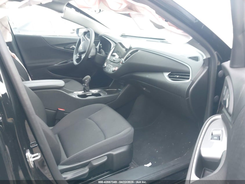 2025 CHEVROLET MALIBU VIN: 1G1ZD5ST1SF125162