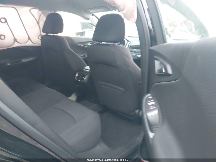 2025 CHEVROLET MALIBU VIN: 1G1ZD5ST1SF125162