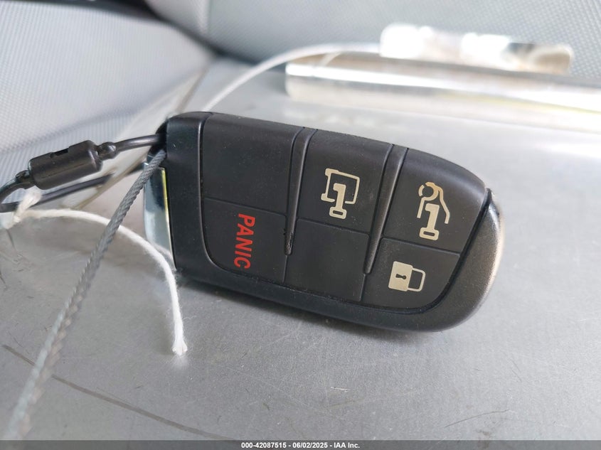 2025 Ram Promaster 2500 Tradesman Low Roof 136 Wb W/Pass Seat VIN: 3C6LRVVG5SE511663 Lot: 42087515