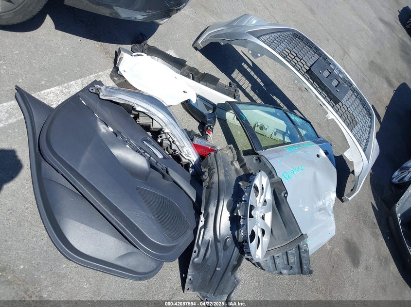 2020 TOYOTA COROLLA LE - JTDEPRAE4LJ090249