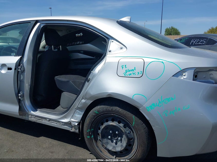 2020 TOYOTA COROLLA LE - JTDEPRAE4LJ090249