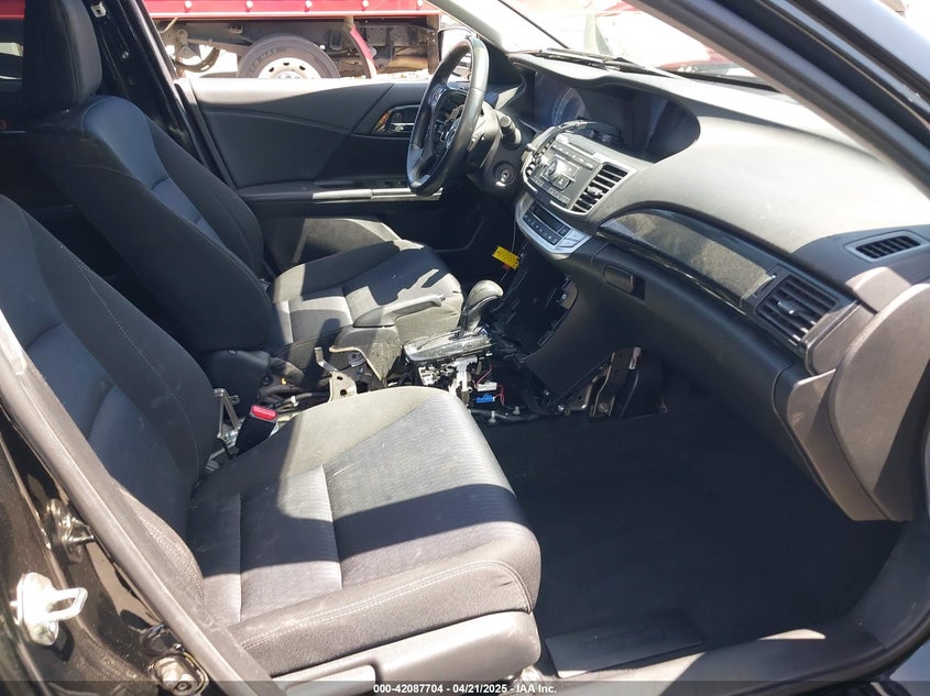 2015 HONDA ACCORD VIN: 1HGCR2F57FA272003