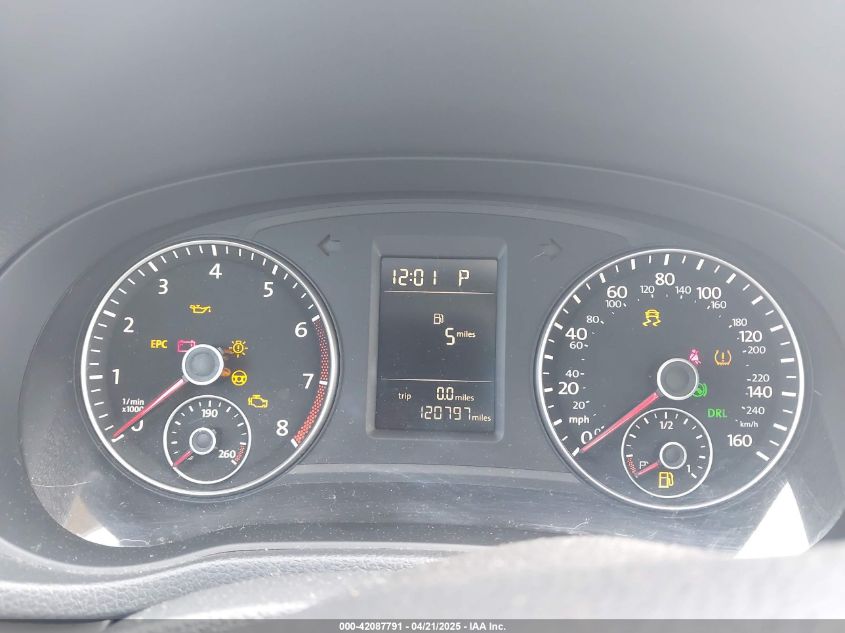 2015 Volkswagen Passat 1.8T Limited Edition VIN: 1VWAT7A38FC122719 Lot: 42087791