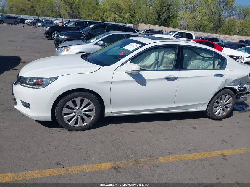 2015 HONDA ACCORD VIN: 1HGCR3F83FA000533