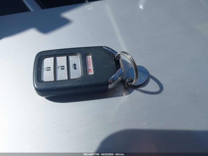 2015 HONDA ACCORD VIN: 1HGCR3F83FA000533