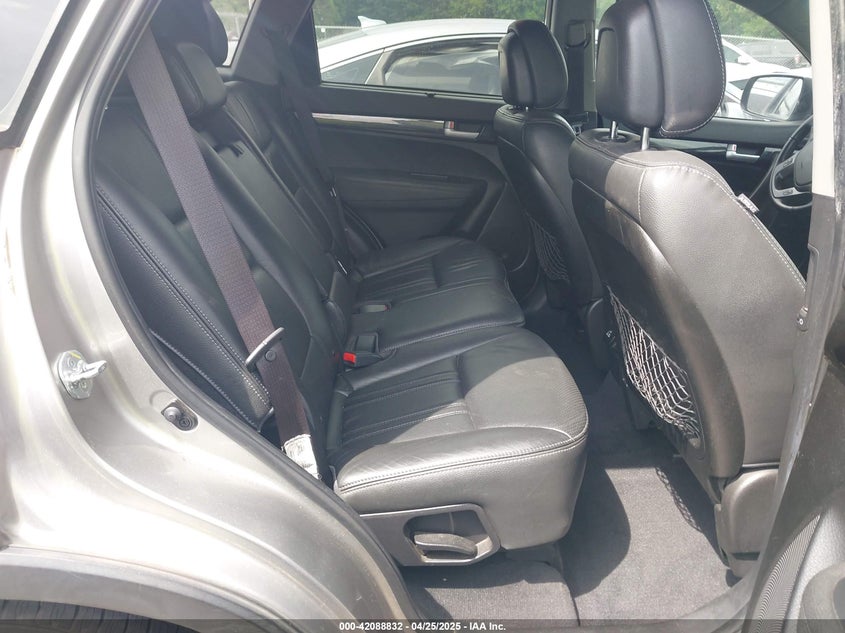 2015 KIA SORENTO VIN: 5XYKU4A74FG572952