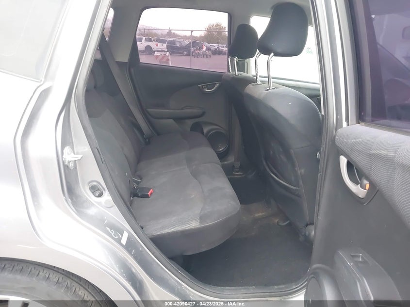 2009 HONDA FIT VIN: JHMGE88489S012483