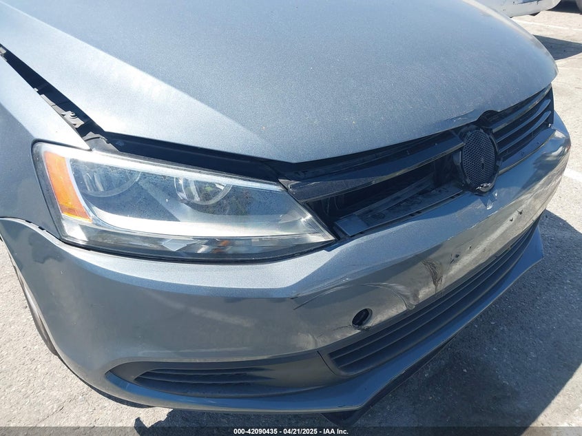 2011 VOLKSWAGEN JETTA VIN: 3VWDZ7AJ9BM360601
