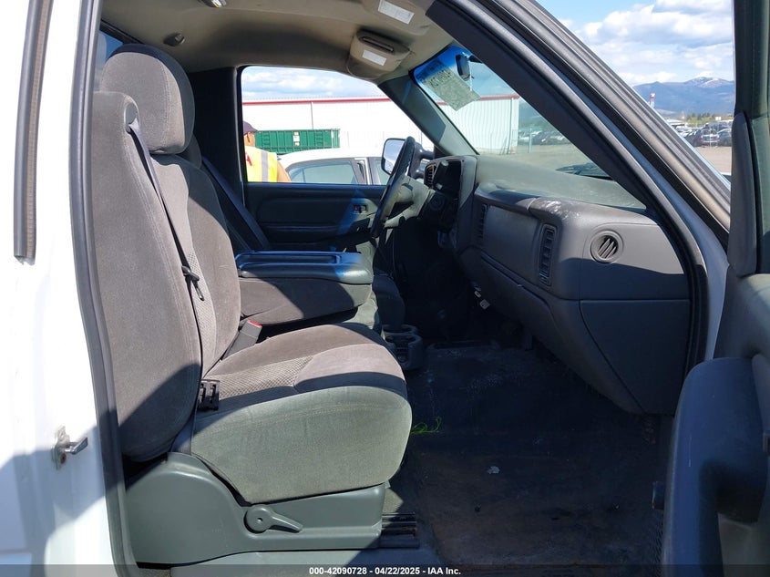 2007 CHEVROLET SILVERADO 3500 CLASSIC VIN: 1GCHK34UX7E103046