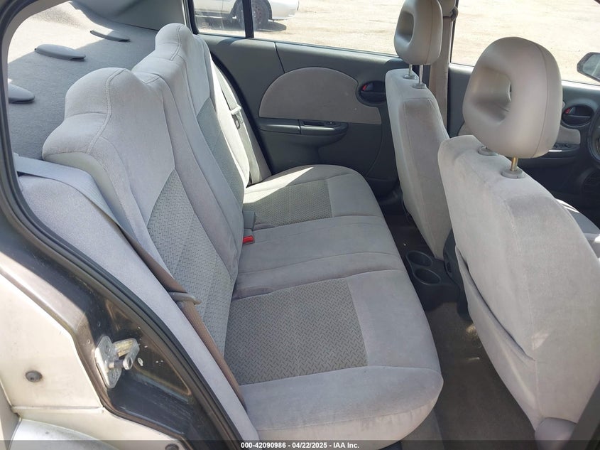 2007 SATURN ION VIN: 1G8AL55F87Z137841