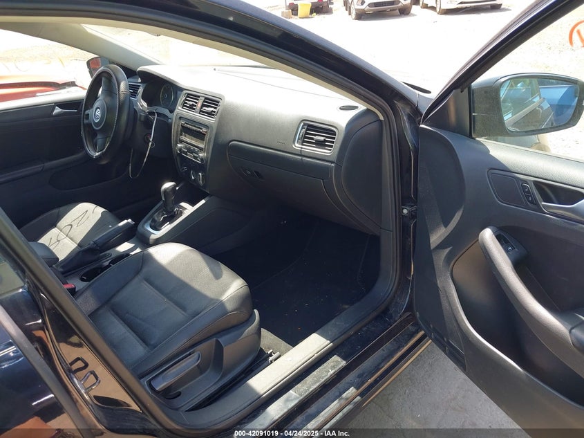 2012 VOLKSWAGEN JETTA VIN: 3VWDP7AJ2CM351066