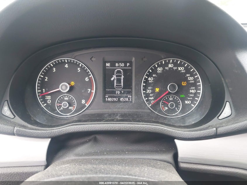 2013 VOLKSWAGEN PASSAT VIN: 1VWBH7A39DC007940