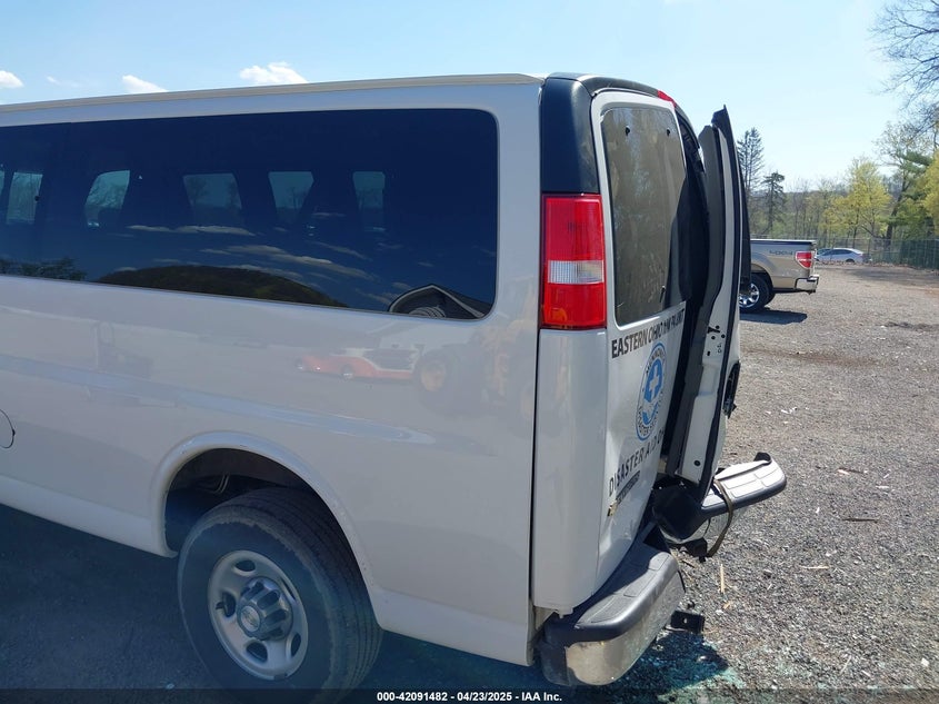 2021 CHEVROLET EXPRESS PASSENGER RWD 3500 EXTENDED WHEELBASE LT - 1GAZGPF79M1309779
