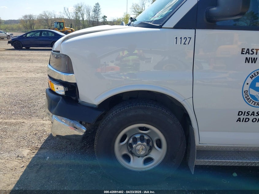 2021 CHEVROLET EXPRESS PASSENGER RWD 3500 EXTENDED WHEELBASE LT - 1GAZGPF79M1309779