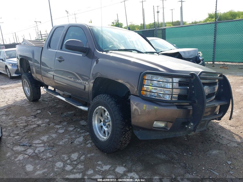 2008 CHEVROLET SILVERADO VIN: 1GCEK19008Z107923