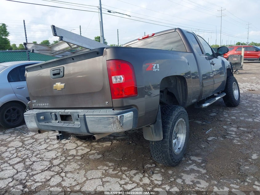 2008 CHEVROLET SILVERADO VIN: 1GCEK19008Z107923